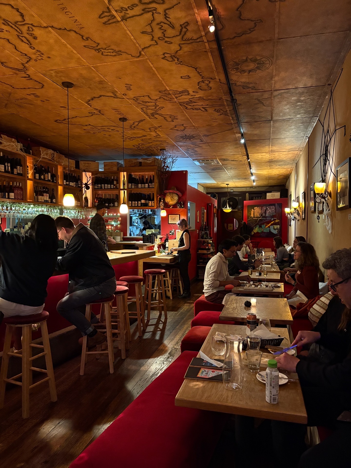 ETCETRA WINE BAR SAN FRANCISCO INTERIOR